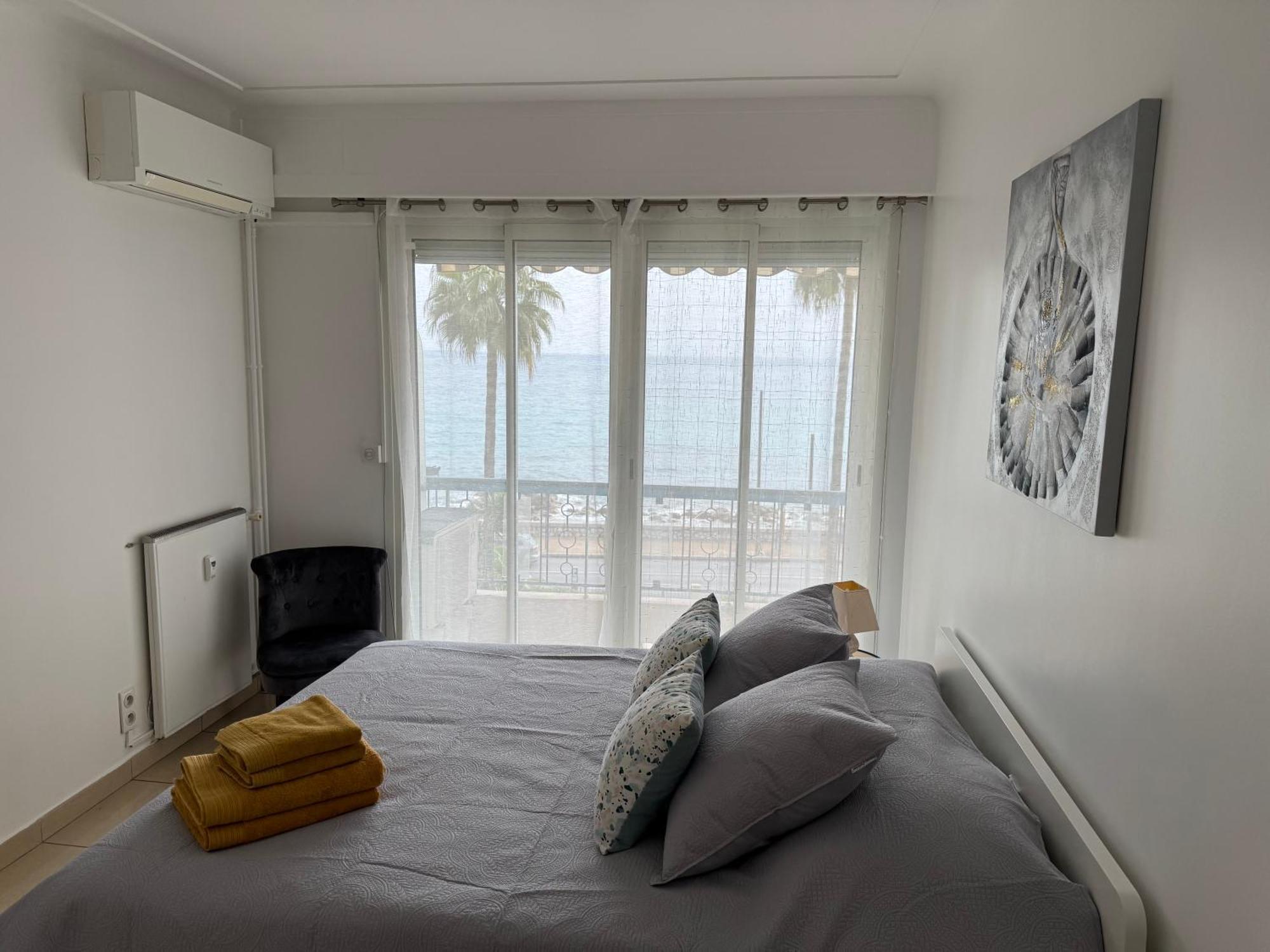 Equipped Sea View With Terrace Menton